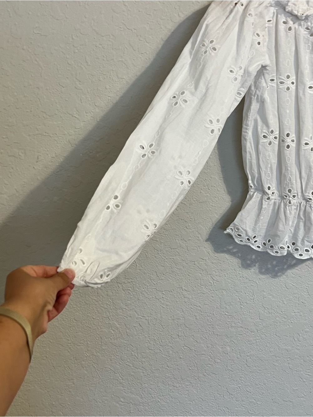 White Eyelet Peplum Blouse XS Off Shoulder 100% Cotton Cottagecore Boho Milkmaid - Picture 3 of 7